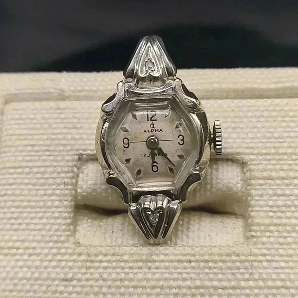 Alpha vintage Art Deco 14 karat gold ladies watch, no band